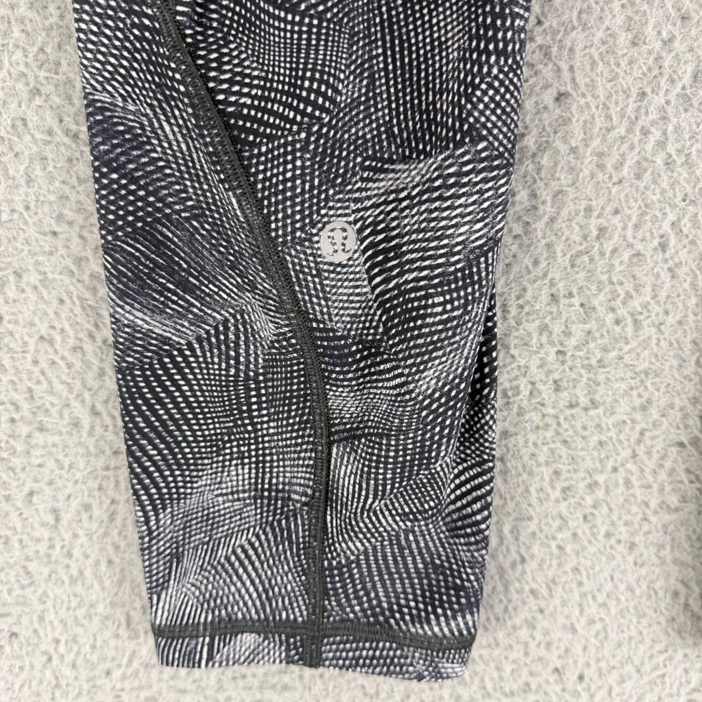 Lululemon Fast‎ and Free Crop Leggings Womens 10 Black Geo Dot Pockets Nulux Run